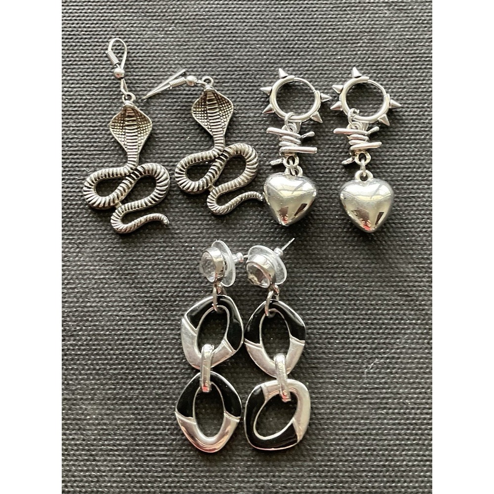 Lot Of 3 Pairs Vintage Silver-tone Dangle Pierced Earrings Cobra Snake Ect